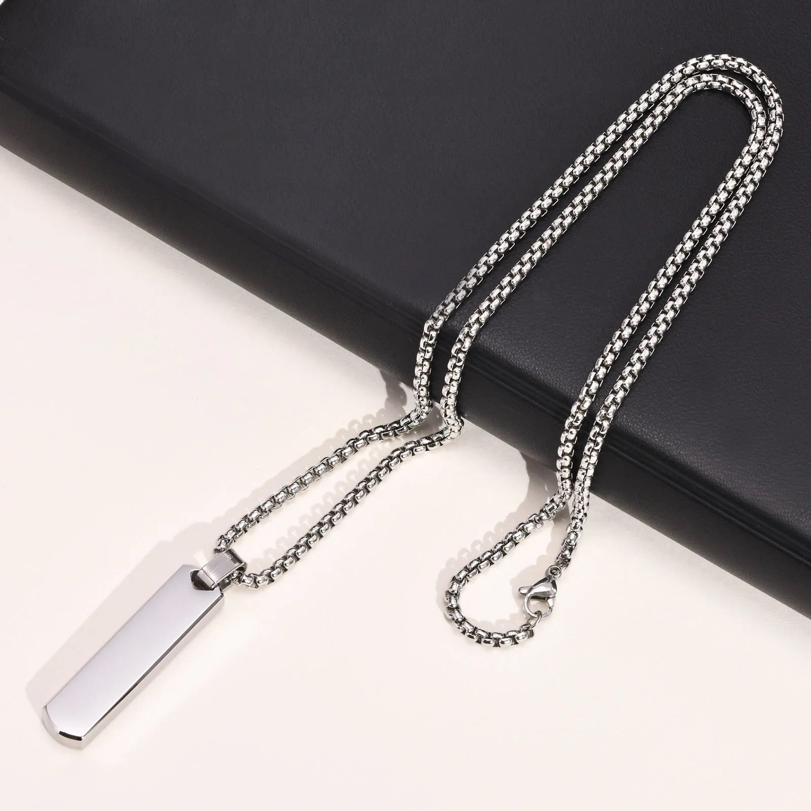Mens bar necklace