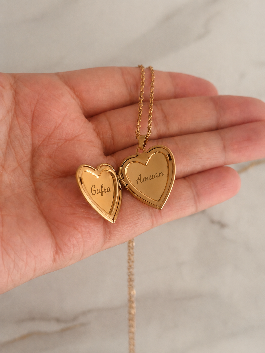 Keepsake heart locket