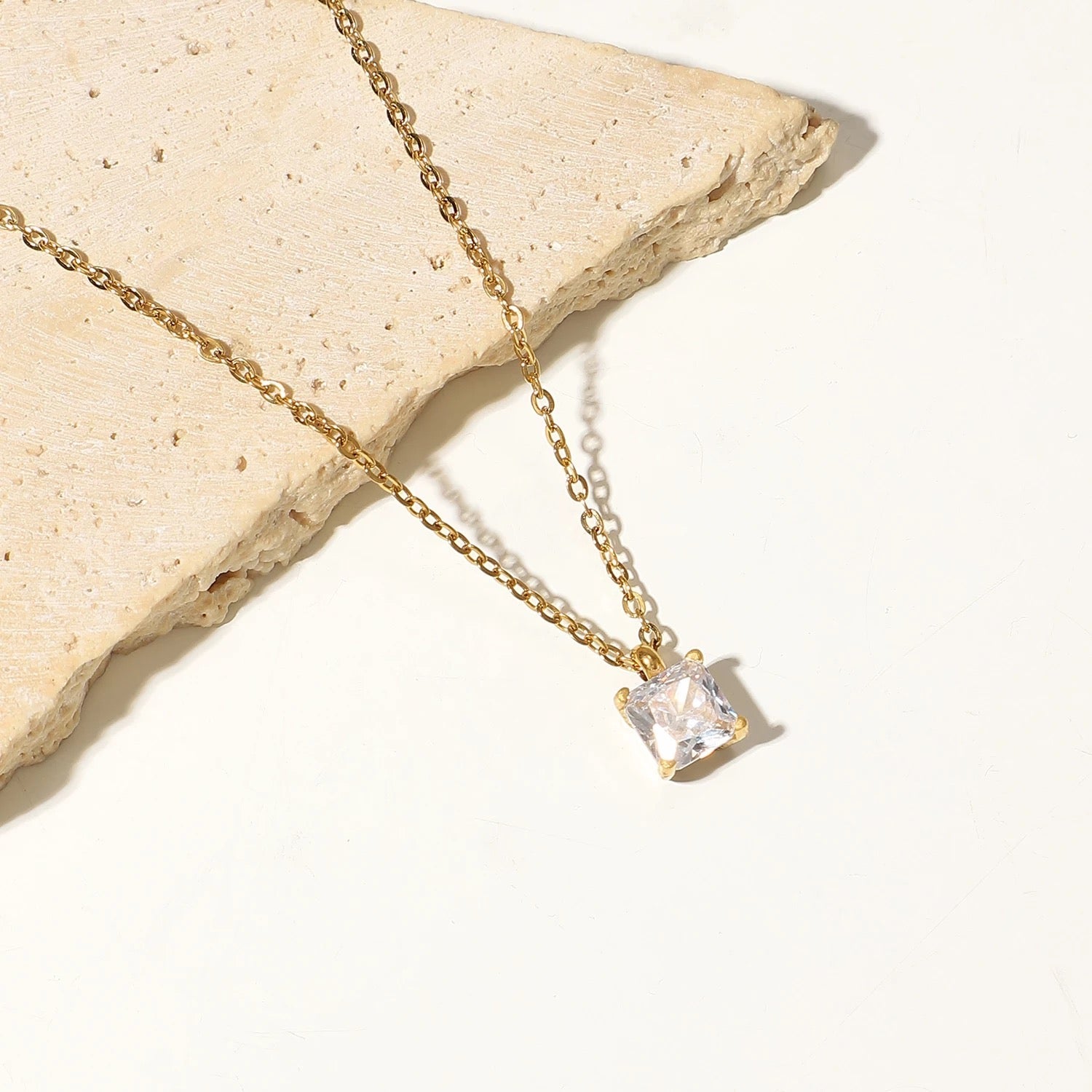 Zircon necklace