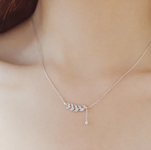 Silver 925 olive zircon necklace