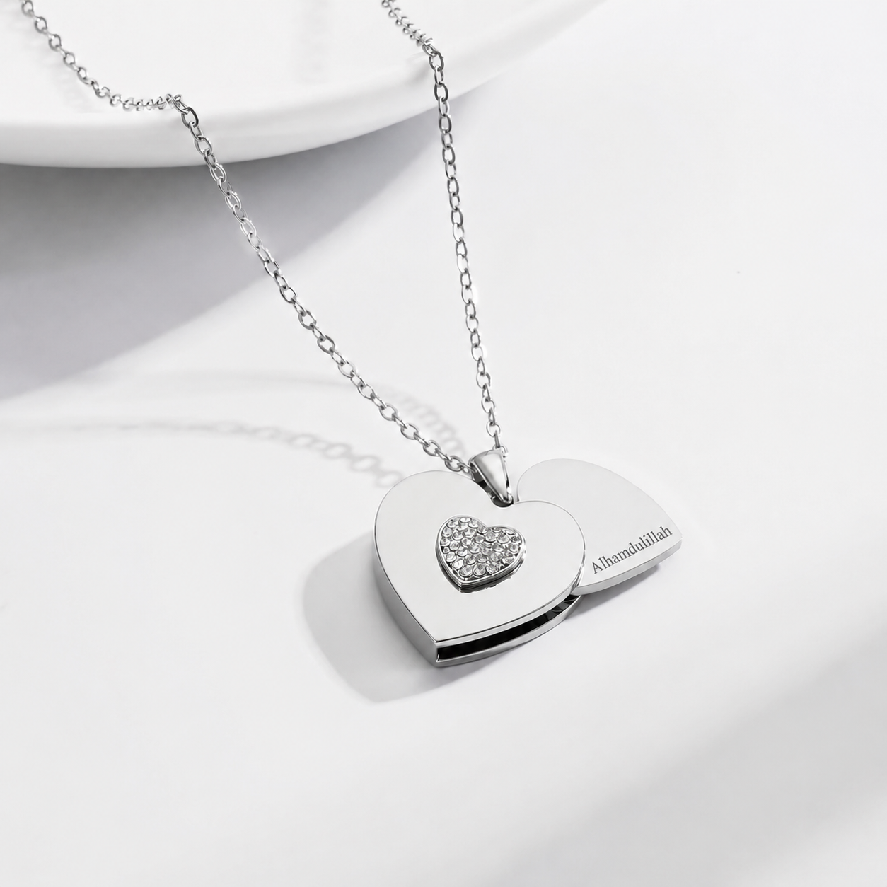 Nura heart necklace personalised