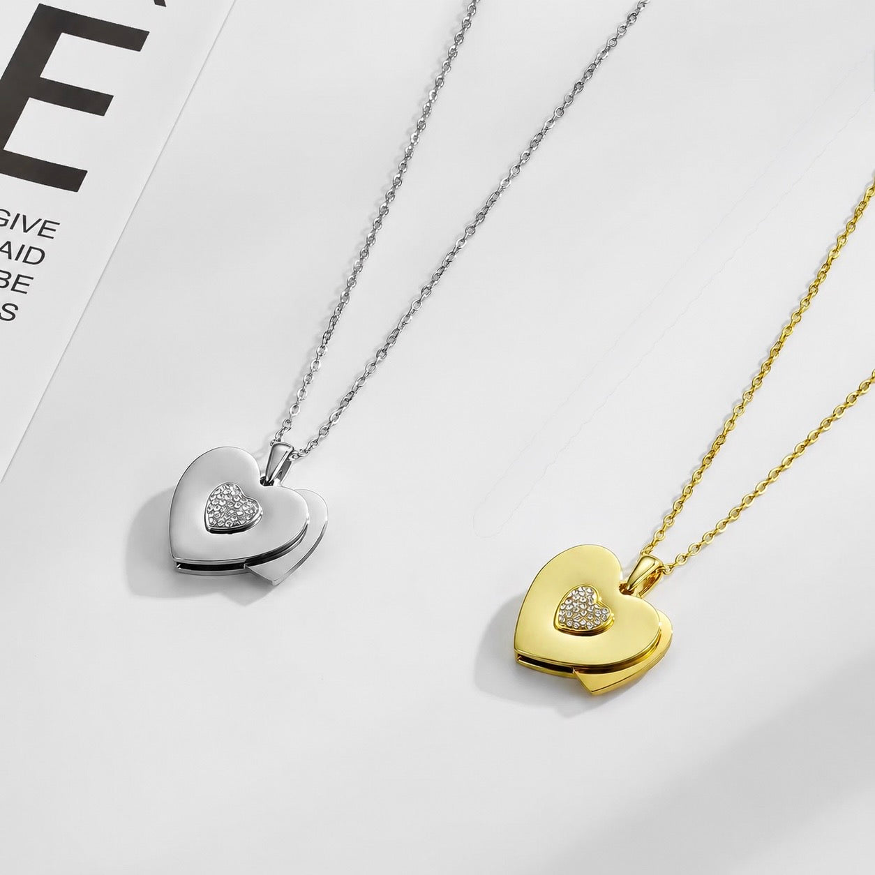 Nura heart necklace personalised
