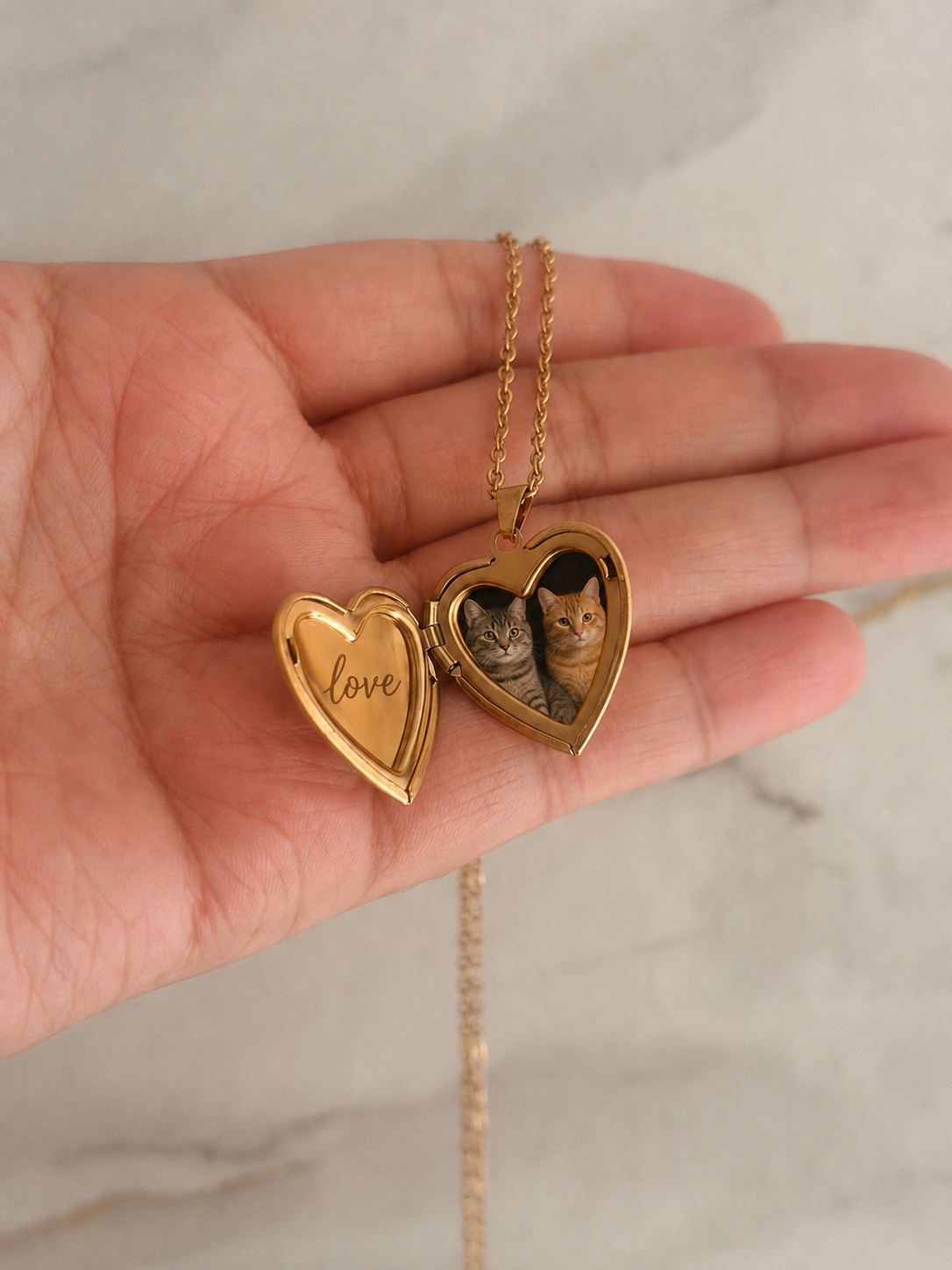 Keepsake heart locket