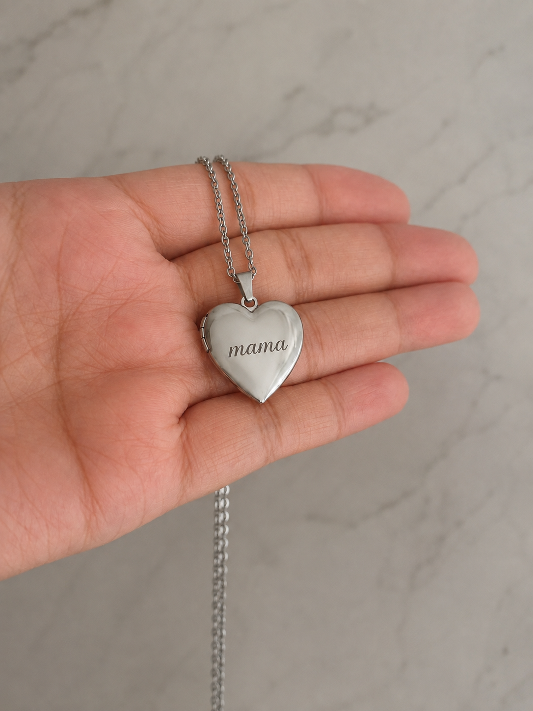 Keepsake heart locket