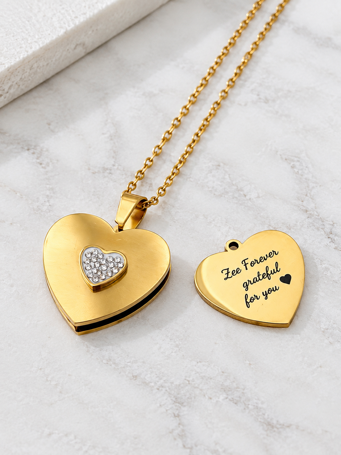 Nura heart necklace personalised