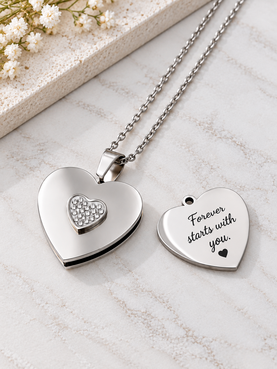 Nura heart necklace personalised