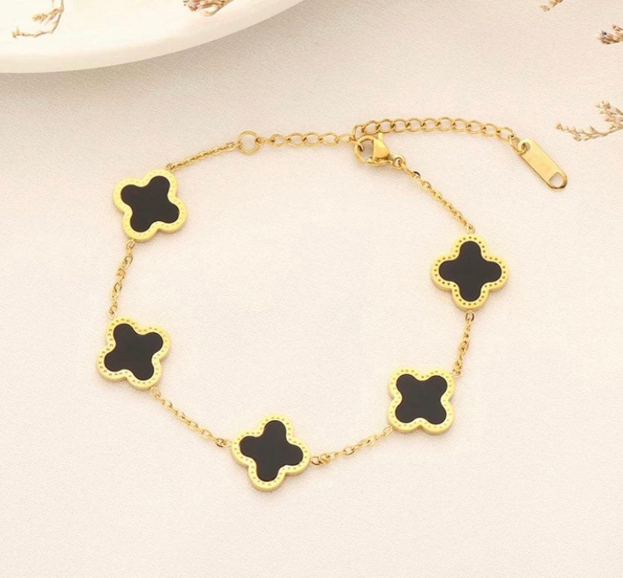 Clover 18k gold plated bracelet non tarnishing